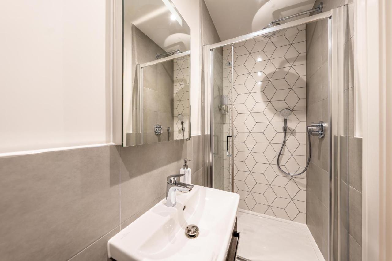 Cozy Apartments - Free Wifi And Parking Onsite Feltham Exteriör bild