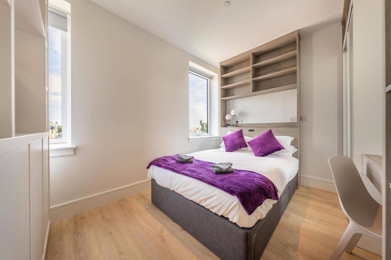 Cozy Apartments - Free Wifi And Parking Onsite Feltham Exteriör bild