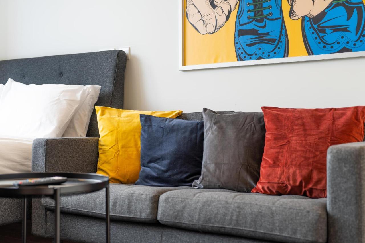Cozy Apartments - Free Wifi And Parking Onsite Feltham Exteriör bild