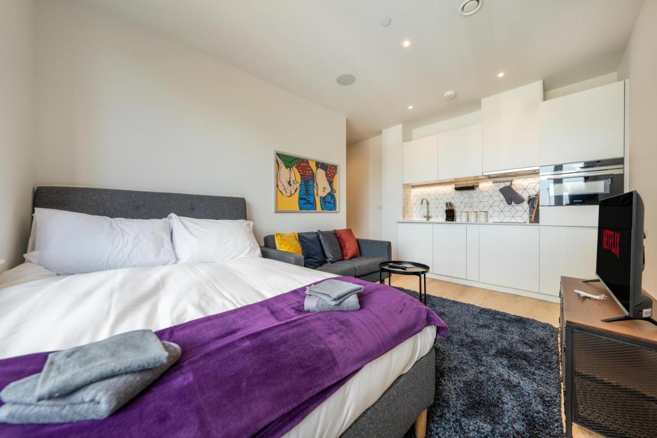 Cozy Apartments - Free Wifi And Parking Onsite Feltham Exteriör bild