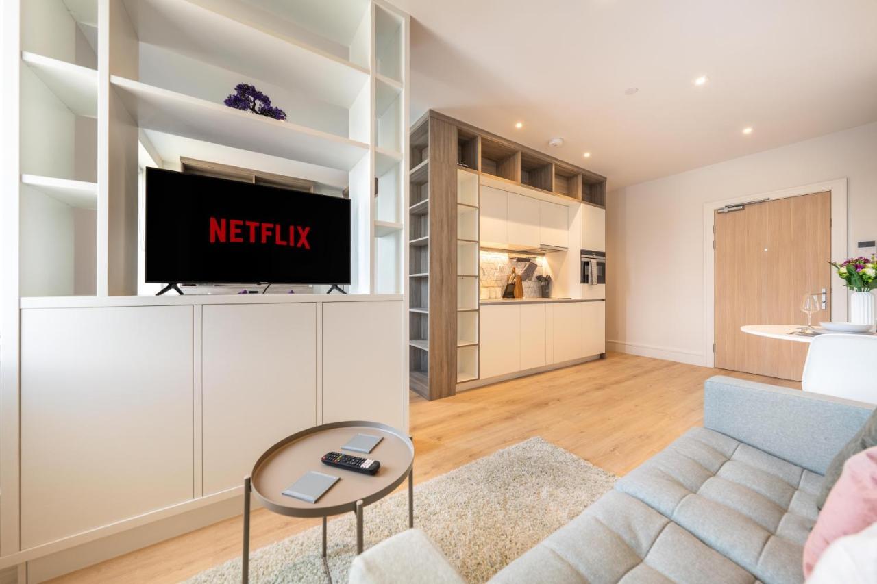 Cozy Apartments - Free Wifi And Parking Onsite Feltham Exteriör bild