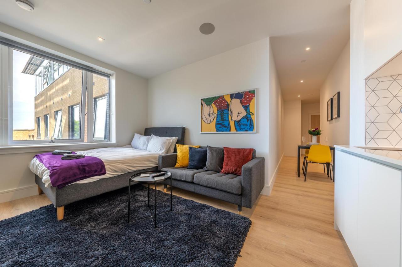 Cozy Apartments - Free Wifi And Parking Onsite Feltham Exteriör bild